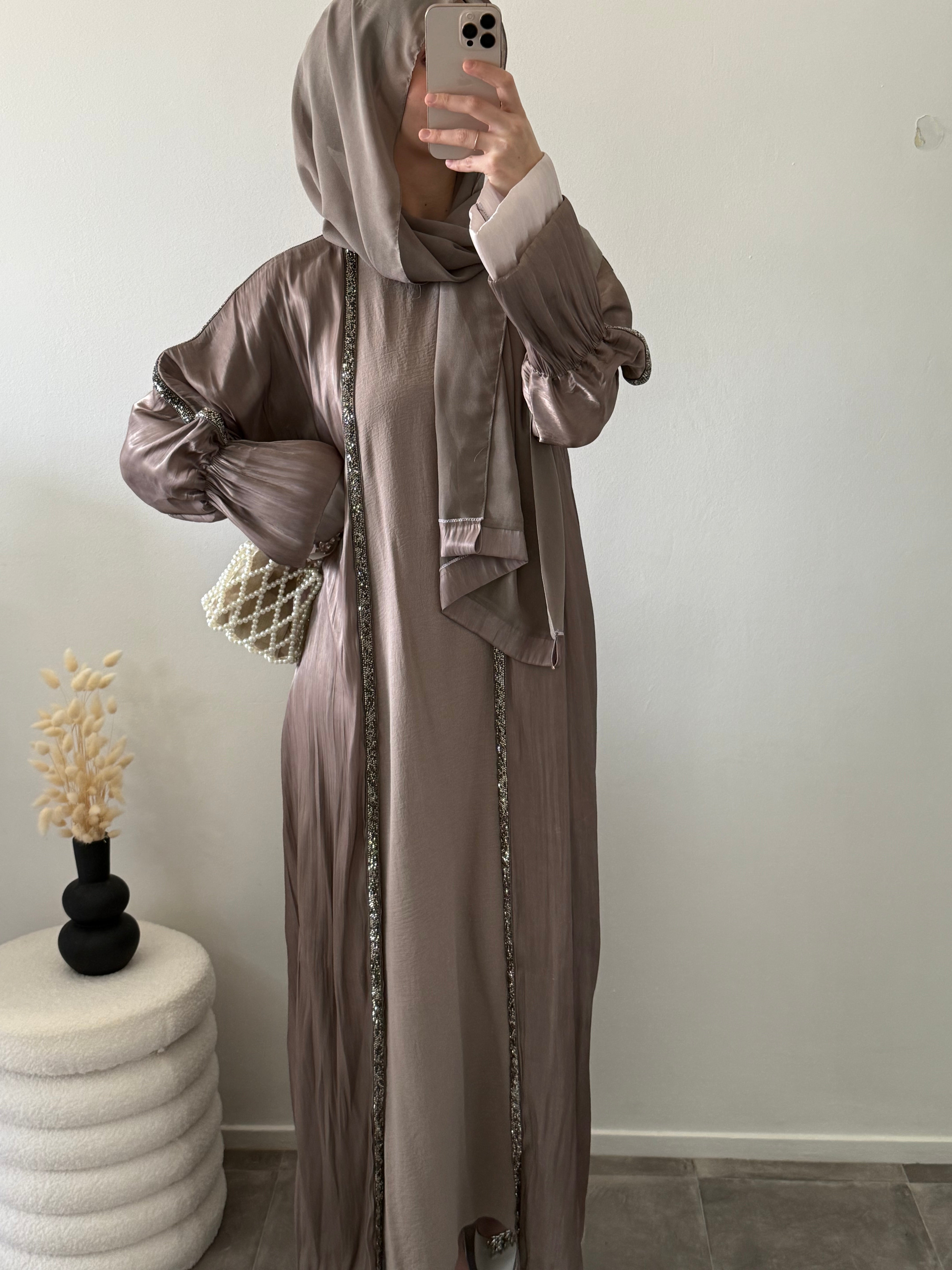 Abaya Husn