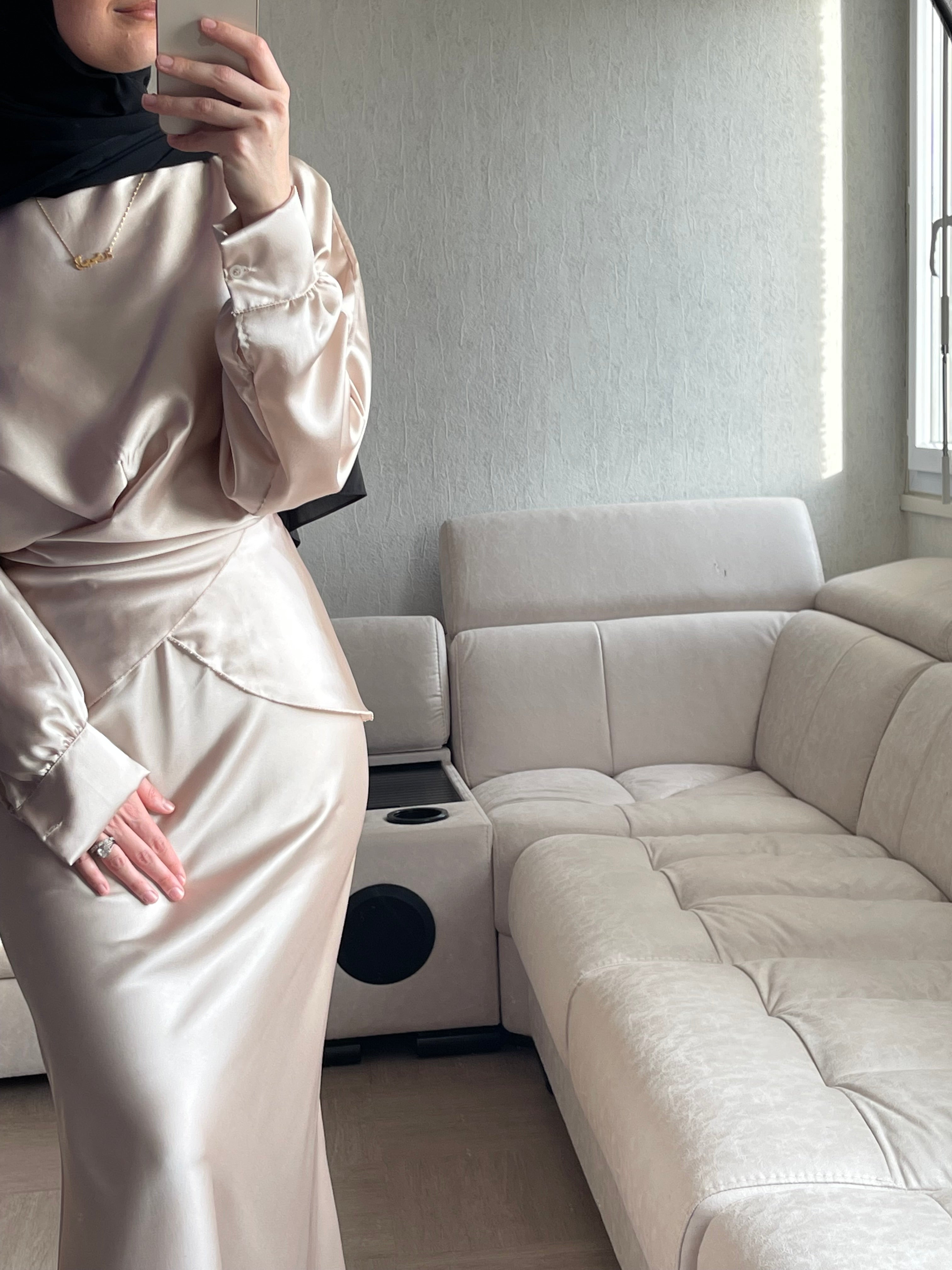 Ensemble en satin asymétrique