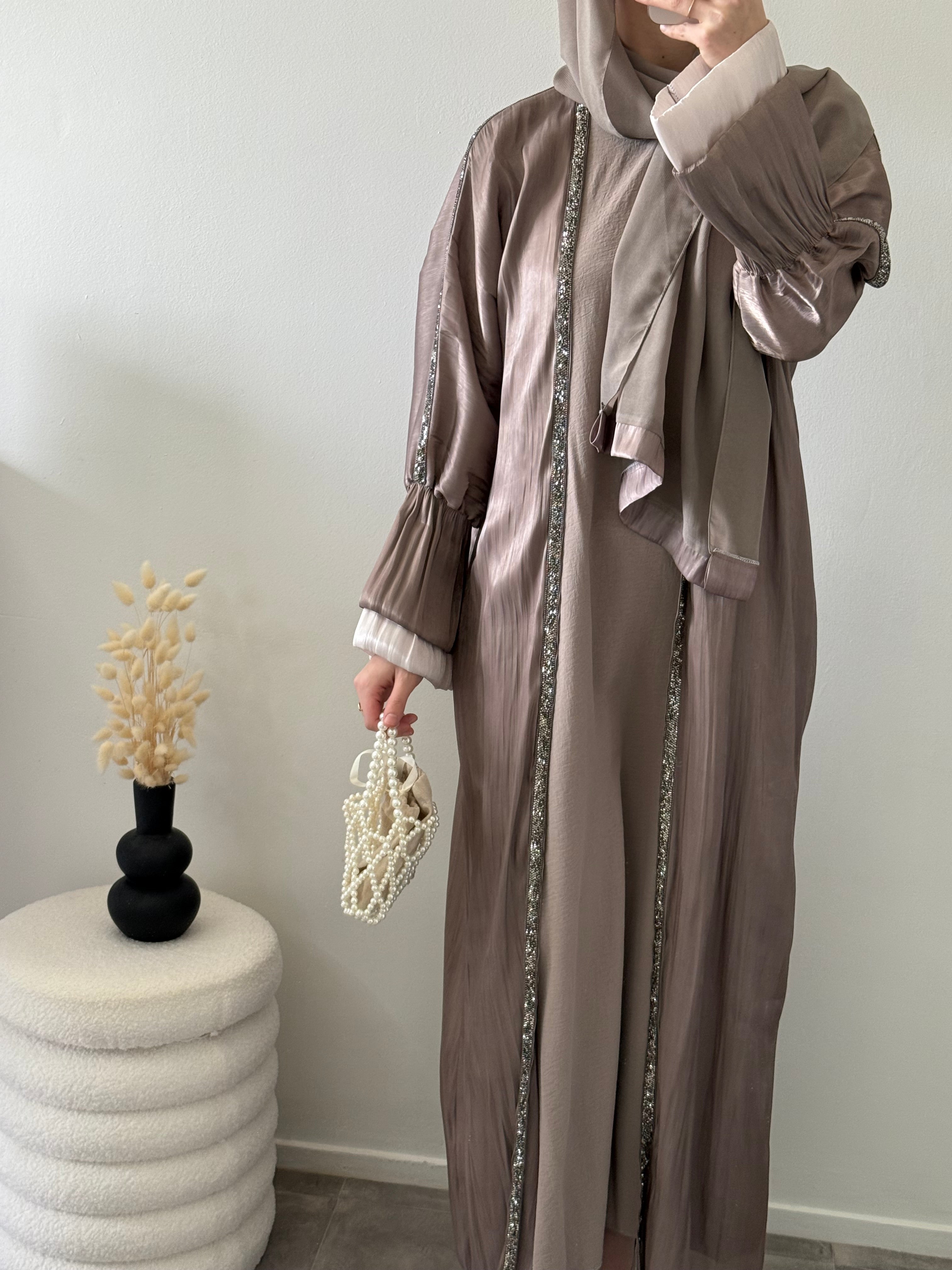 Abaya Husn