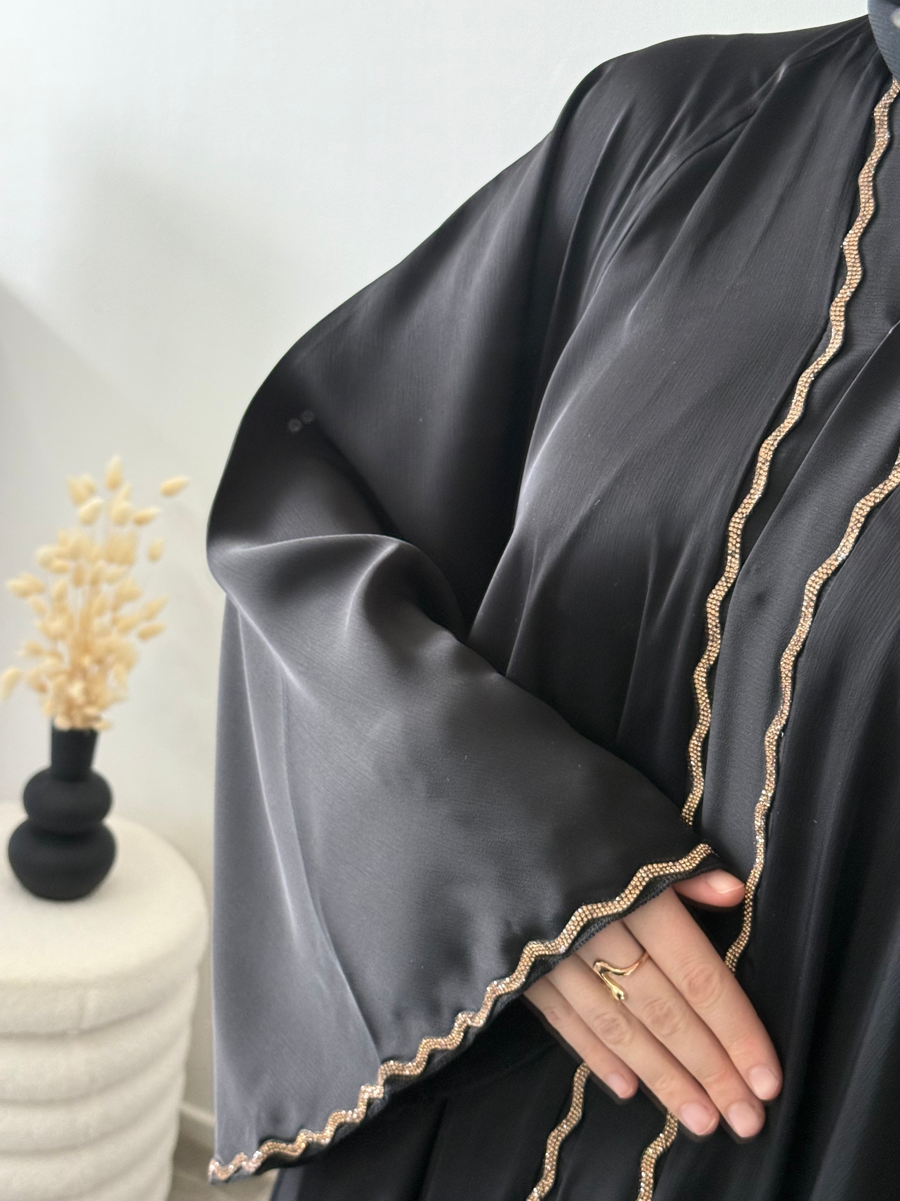 Abaya Emna